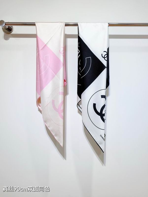 Chanel silk scarf 90X90cm E0508191